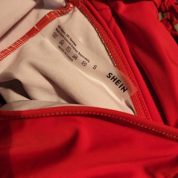 Red Swimsuit‎ Small One Piece Keyhole Ruched Bust Swim Beach Shein A104 - Picture 3 of 3